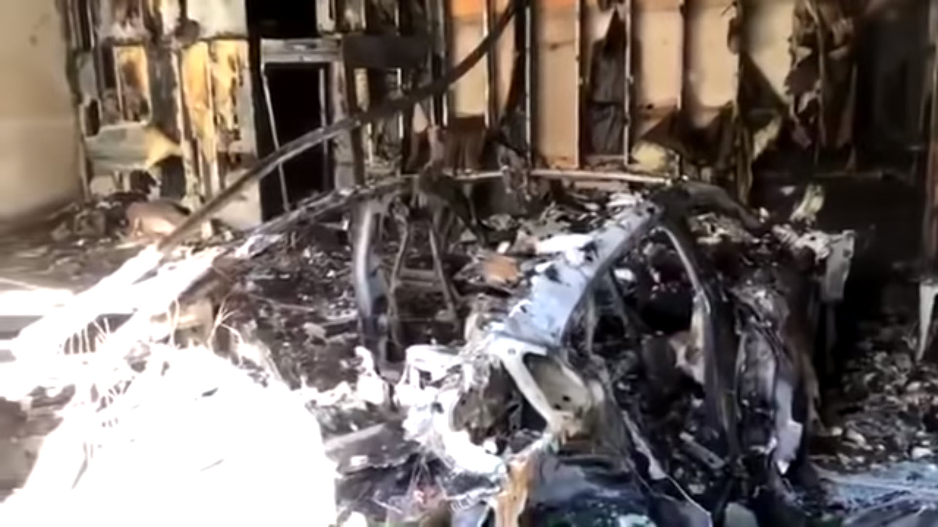 Porsche Taycan Catches Fire, Burns Down Garage in Florida